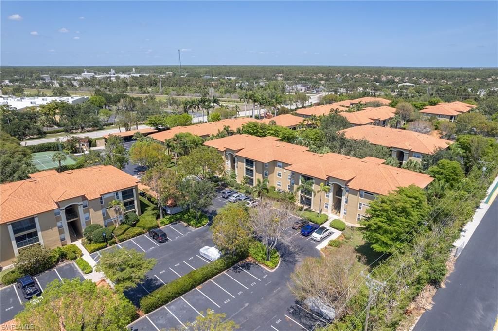 8930 Colonnades Ct E, Unit 612, Bonita Springs, FL 34135 Photo