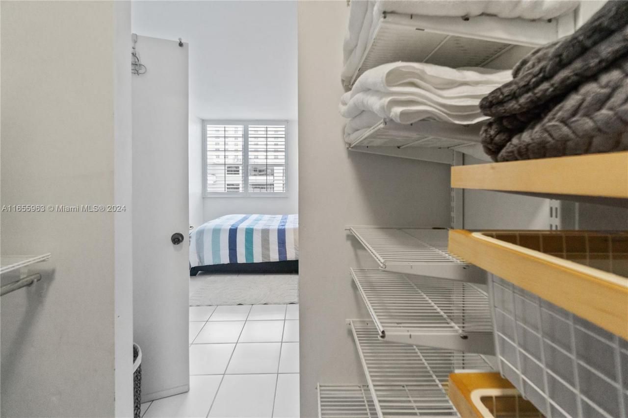 100 Lincoln Rd, Unit 924, Miami Beach, FL 33139 Photo