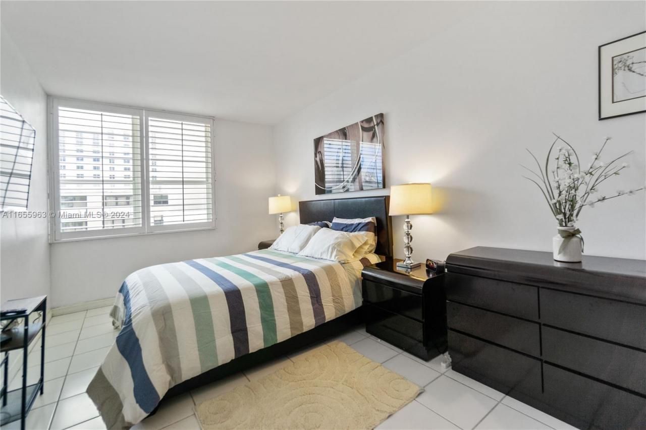100 Lincoln Rd, Unit 924, Miami Beach, FL 33139 Photo