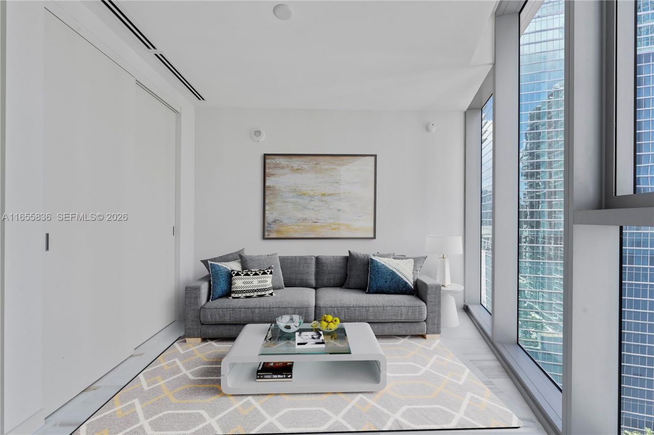 300 Biscayne Blvd Way, Unit 2702, Miami, FL 33131 Photo