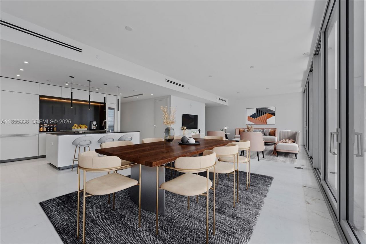 300 Biscayne Blvd Way, Unit 2702, Miami, FL 33131 Photo