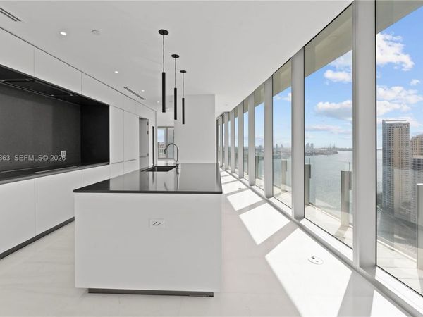 300 Biscayne Blvd Way, Unit 3201, Miami, FL 33131