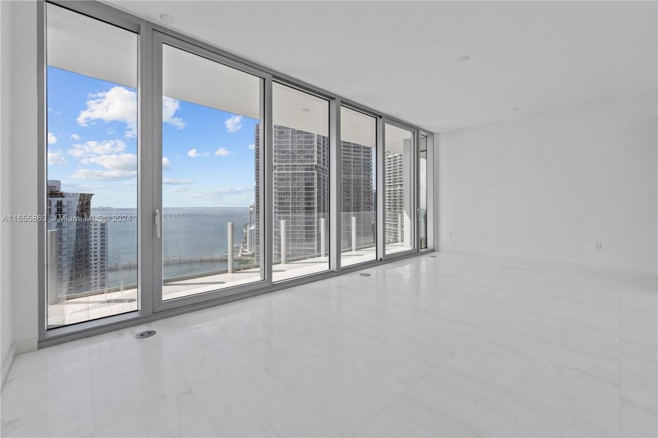 300 Biscayne Blvd Way, Unit 3201, Miami, FL 33131 Photo