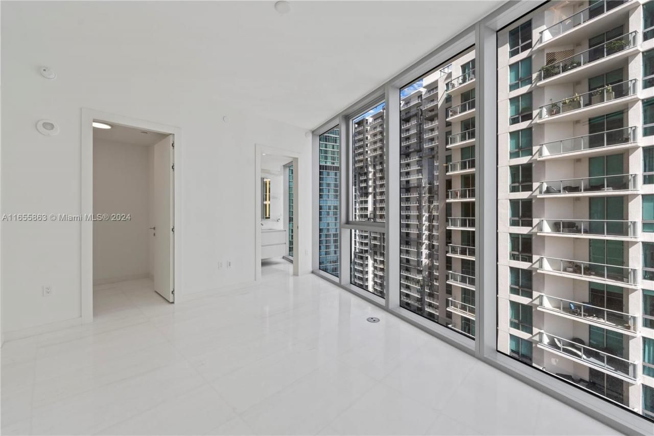 300 Biscayne Blvd Way, Unit 3201, Miami, FL 33131 Photo