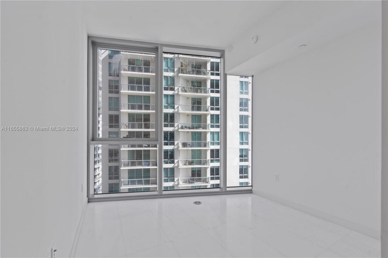 300 Biscayne Blvd Way, Unit 3201, Miami, FL 33131 Photo