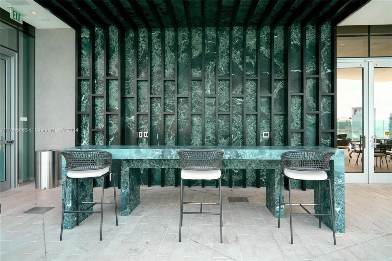 300 Biscayne Blvd Way, Unit 3201, Miami, FL 33131 Photo