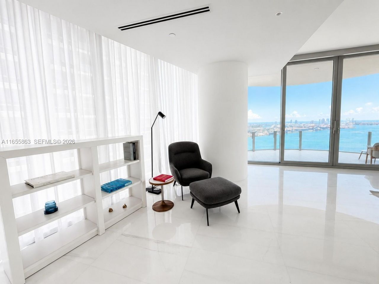 300 Biscayne Blvd Way, Unit 3201, Miami, FL 33131 Photo