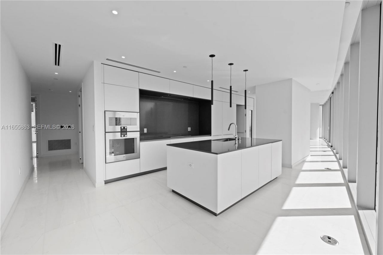 300 Biscayne Blvd Way, Unit 3201, Miami, FL 33131 Photo