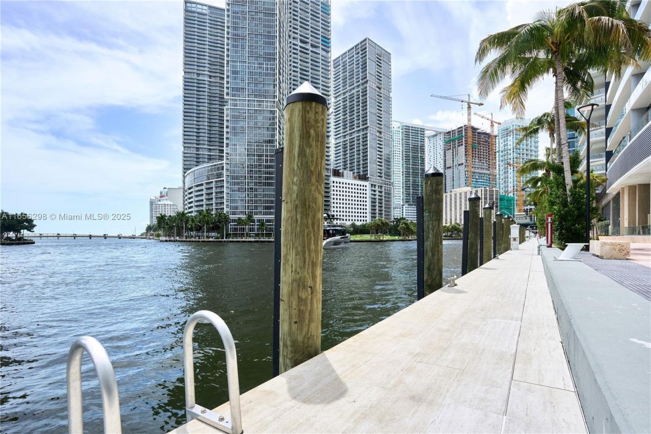 300 Biscayne Blvd Way, Unit 6301, Miami, FL 33131 Photo