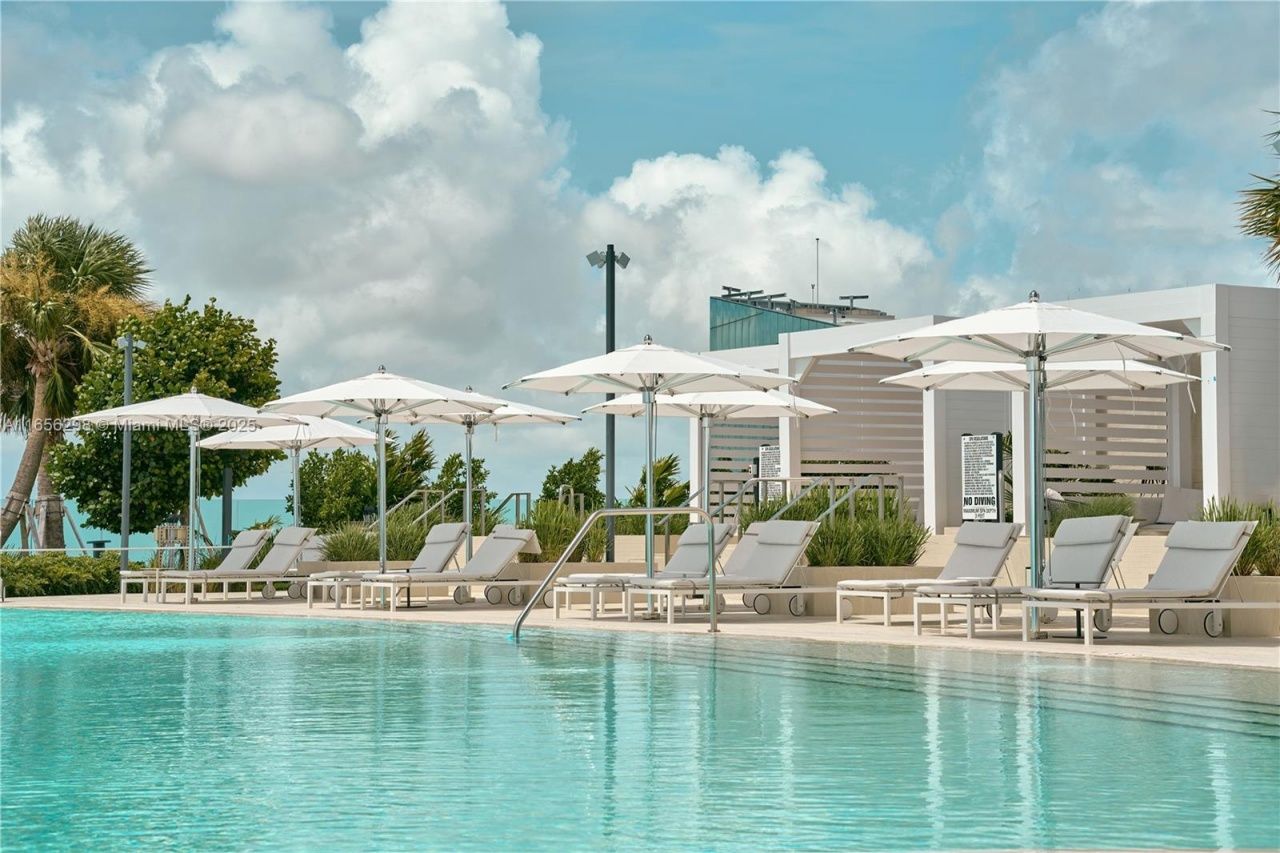 300 Biscayne Blvd Way, Unit 6301, Miami, FL 33131 Photo