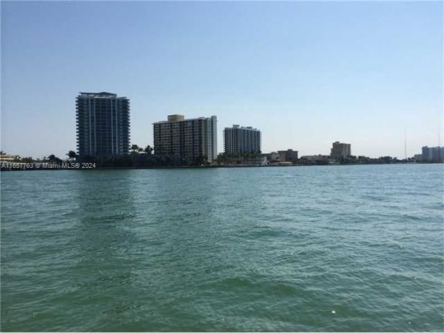 2140 Bay Dr, Miami Beach, FL 33141 Photo