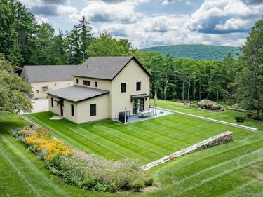 89 Under Mountain, Canaan, CT 06031