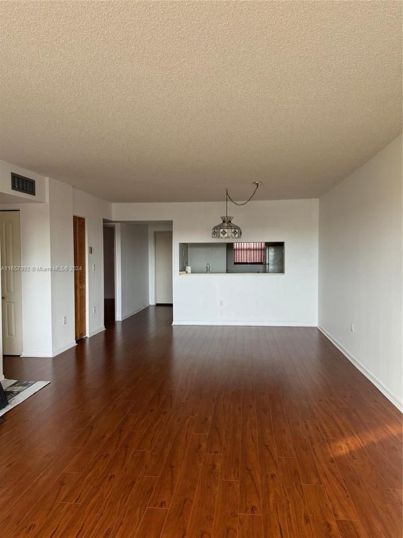 10253 NW 9th Street Cir, Unit 407-6, Miami, FL 33172 Photo