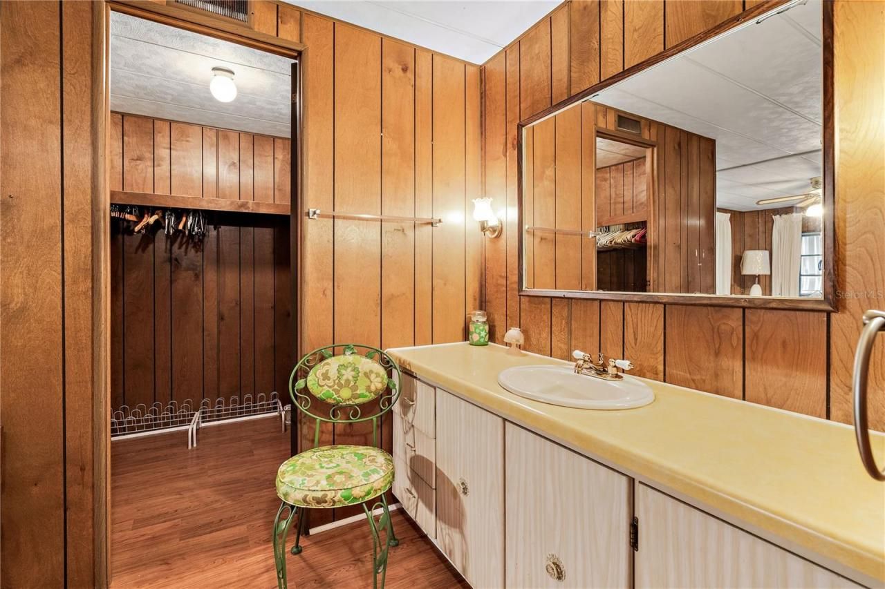 3410 Spanish Oak Terrace, Sarasota, FL 34237 Photo