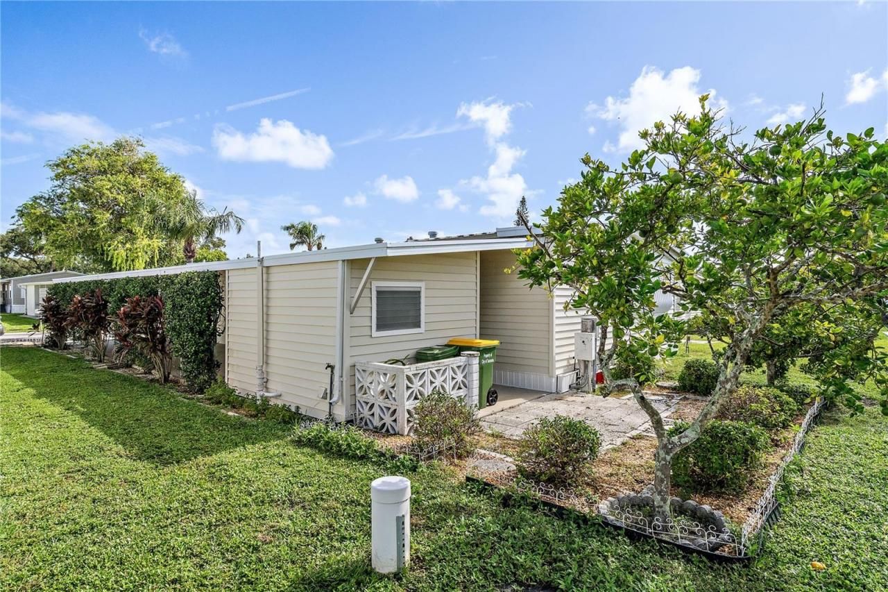 3410 Spanish Oak Terrace, Sarasota, FL 34237 Photo