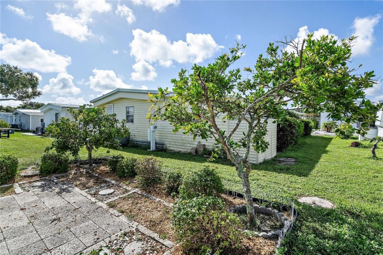 3410 Spanish Oak Terrace, Sarasota, FL 34237 Photo