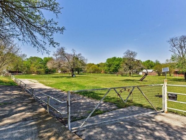 20 Pillow RD, Sunset Valley, TX 78745