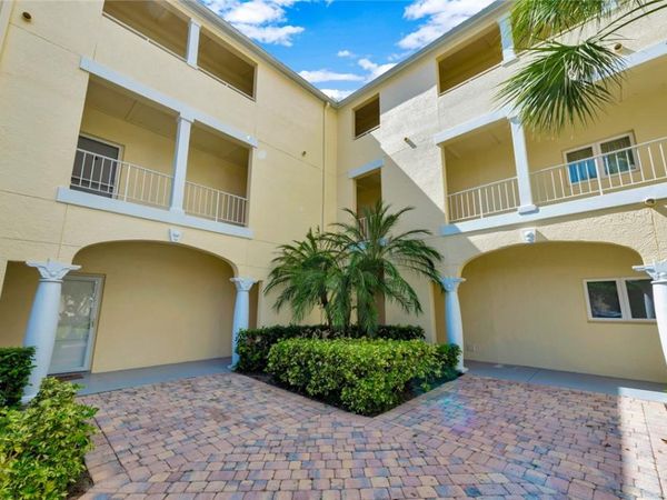 5065 Harmony Circle, Unit 105, Vero Beach, FL 32967