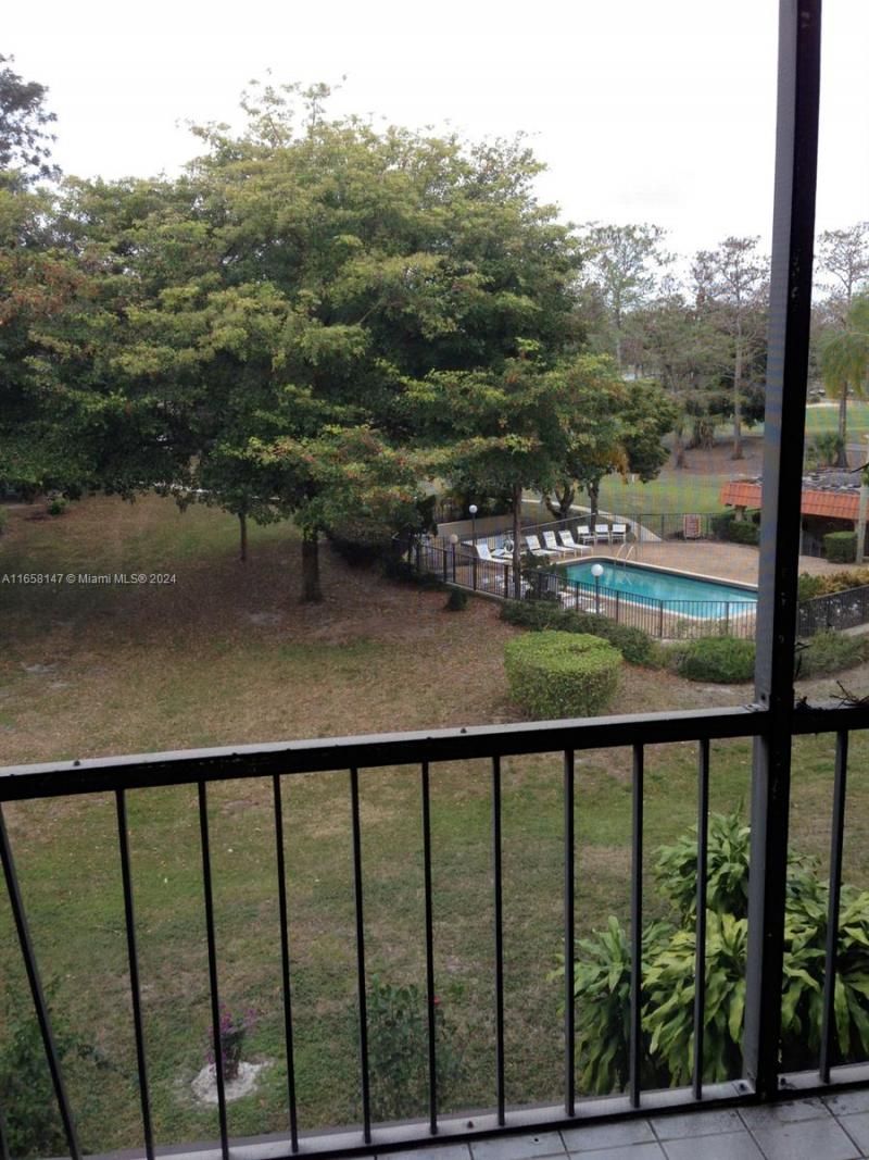 6201 N Falls Cir Dr, Unit 311, Lauderhill, FL 33319 Photo