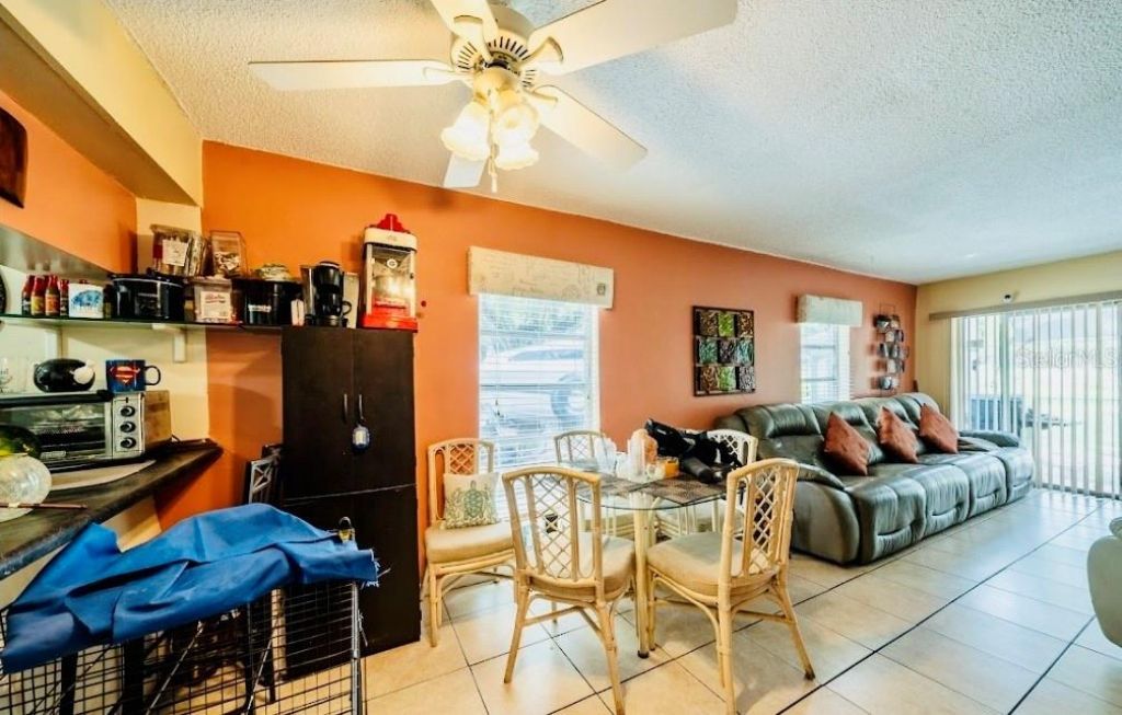 5050 74th Street N, Unit 1, Saint Petersburg, FL 33709 Photo