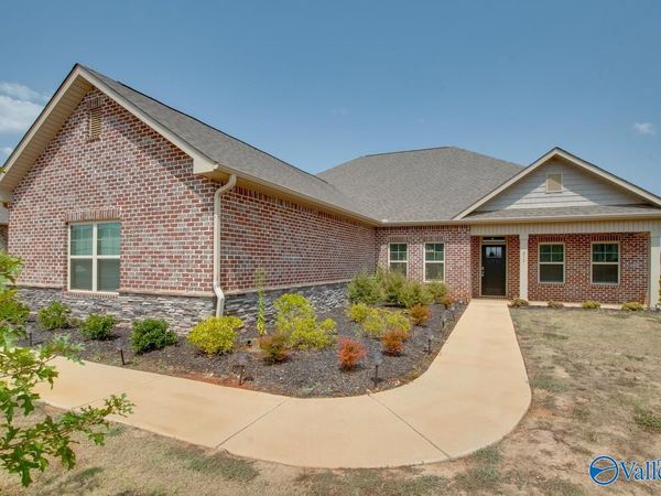 217 Maureen Drive SW, Madison, AL 35756