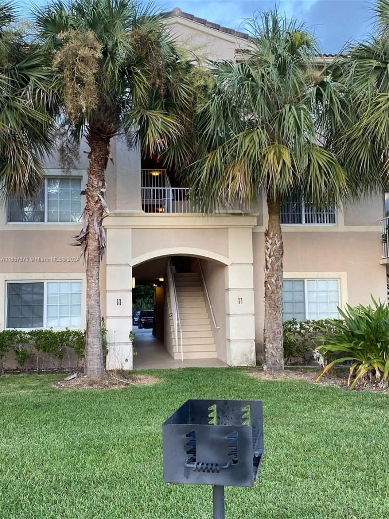 5011 Wiles Rd, Unit 207, Coconut Creek, FL 33073 Photo