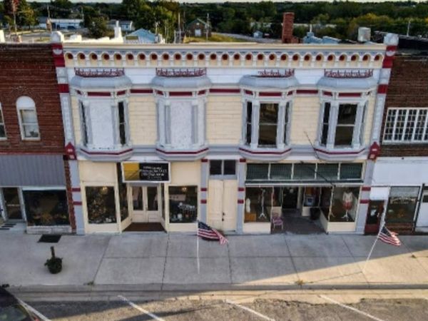 125&129 W 8th Street, Horton, KS 66439