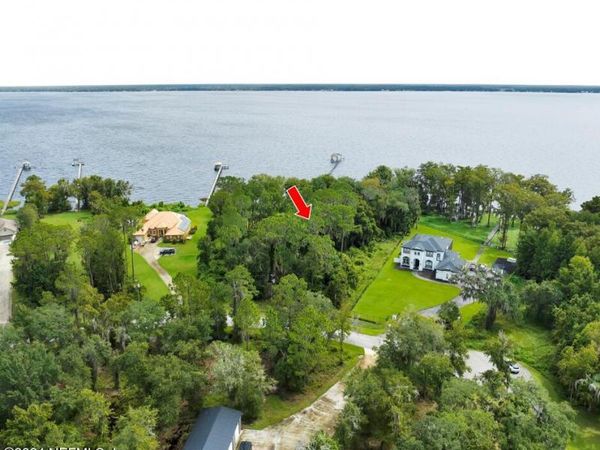 348 EAGLE CREEK Road, Palatka, FL 32177
