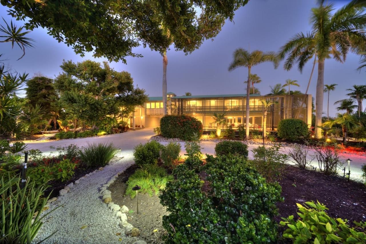 16979 Captiva Drive, Captiva, FL 33924 Photo