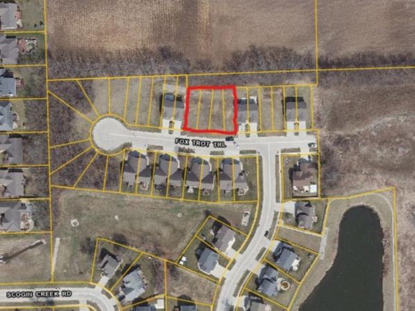 2709 and 2711 Fox Trot Trail, Bloomington, IL 61705