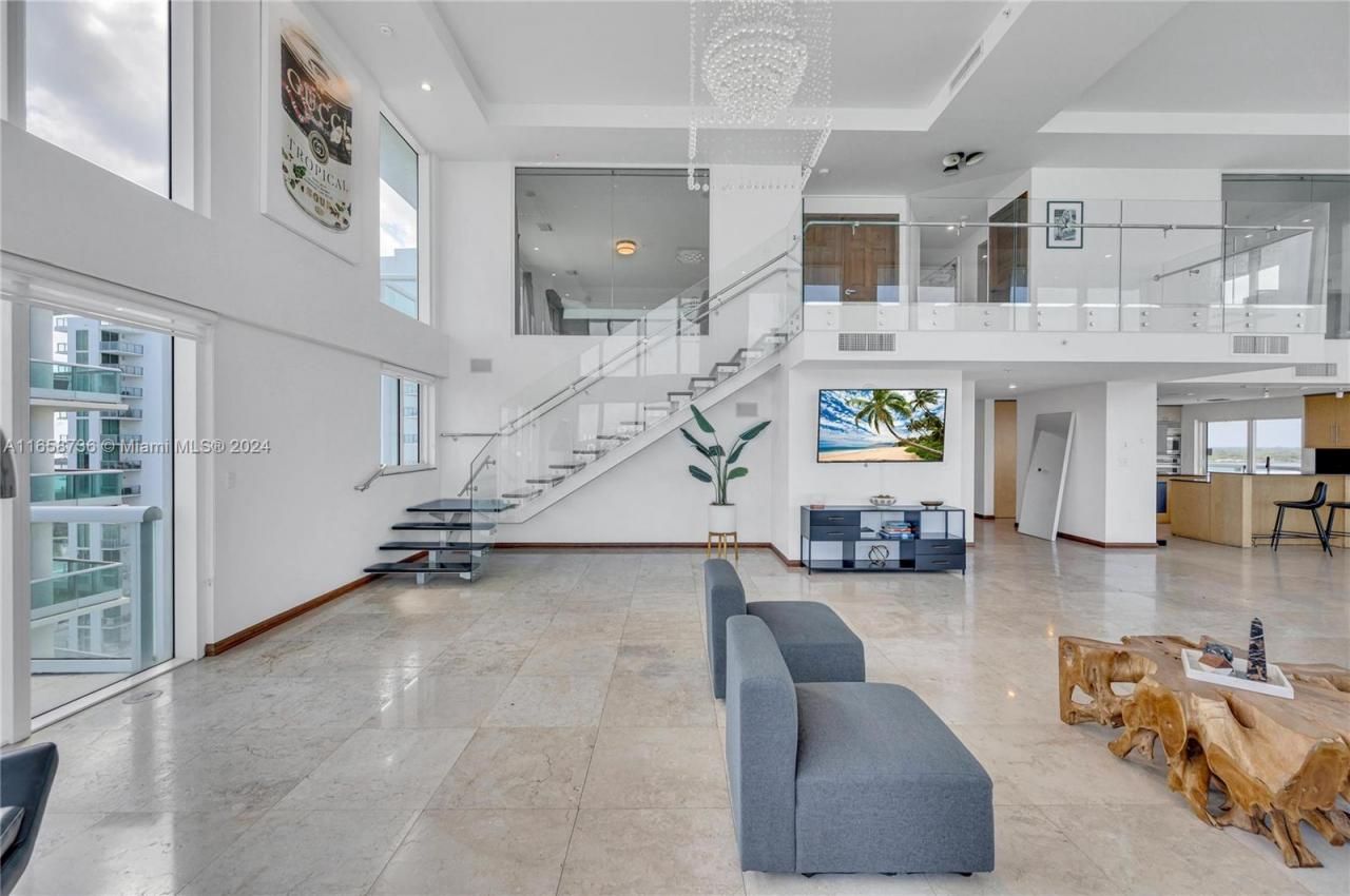 7939 East Dr, Unit 15, North Bay Village, FL 33141 Photo