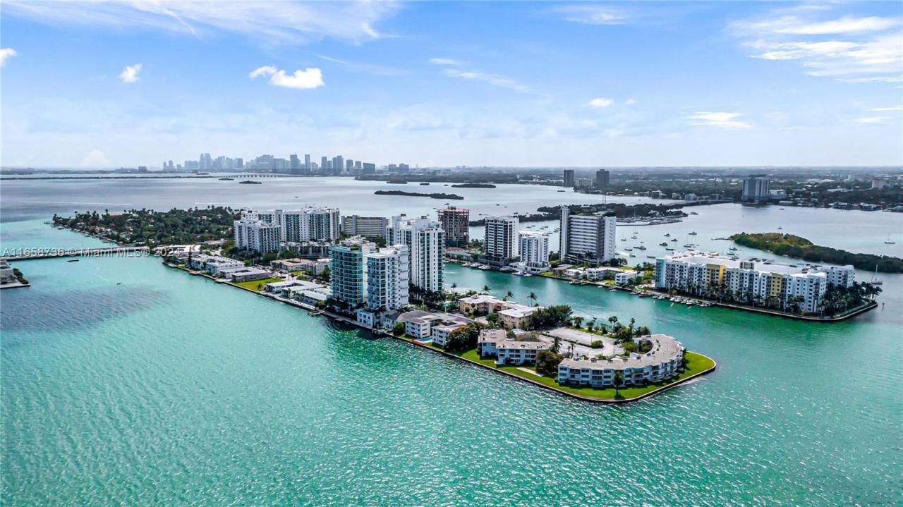 7939 East Dr, Unit 15, North Bay Village, FL 33141 Photo