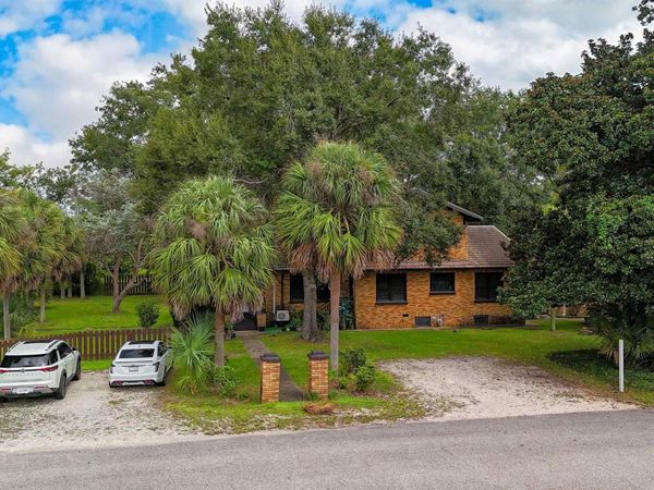 531 W Laurel Avenue, Foley, AL 36535