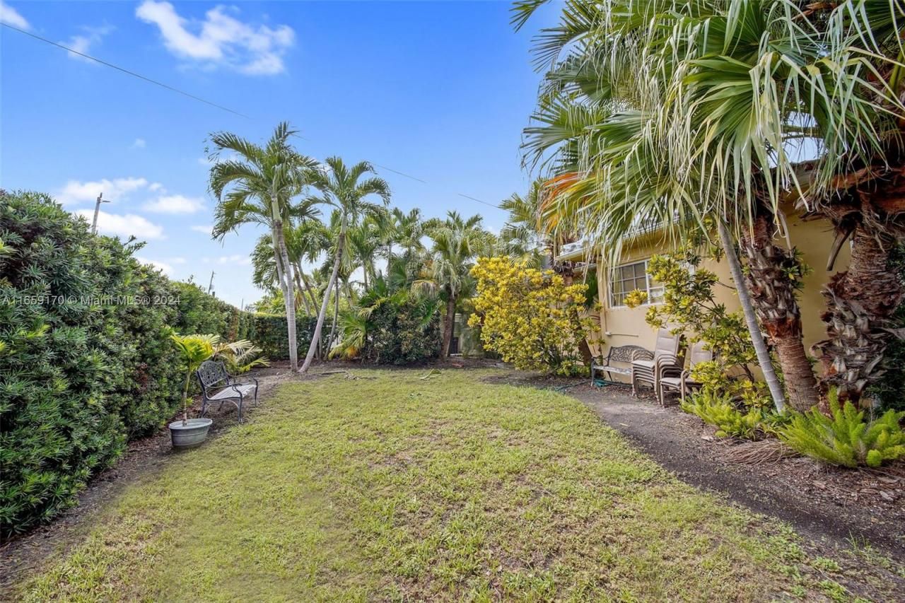 600 93rd St, Surfside, FL 33154 Photo