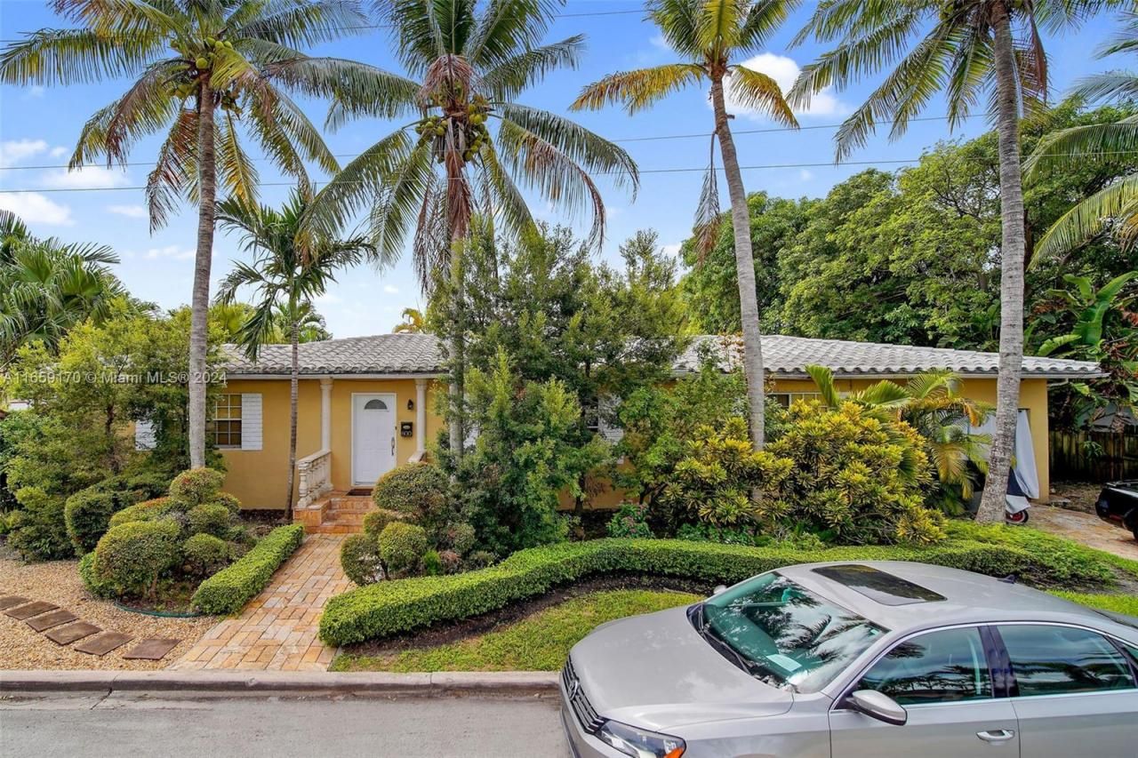 600 93rd St, Surfside, FL 33154 Photo