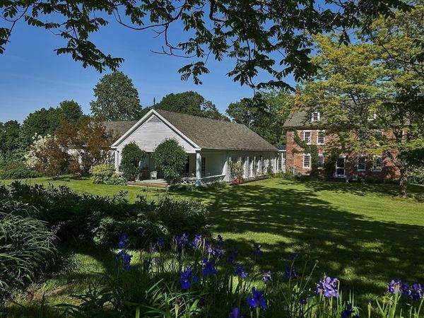 17 East St, Stockbridge, MA 01262