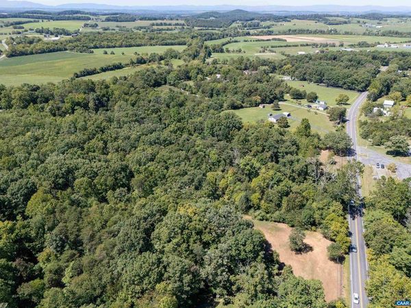 2062 EAST SIDE HWY, CRIMORA, VA 24431