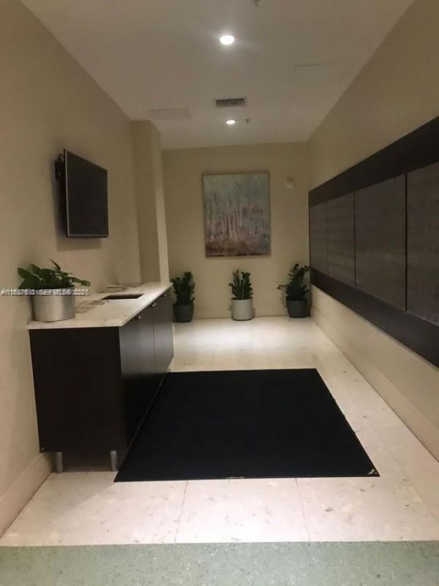 3801 S Ocean Dr, Unit 12M, Hollywood, FL 33019 Photo