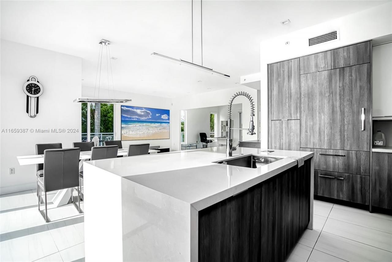 Please Call For Address, Unit 2N, Hollywood, FL 33019 Photo