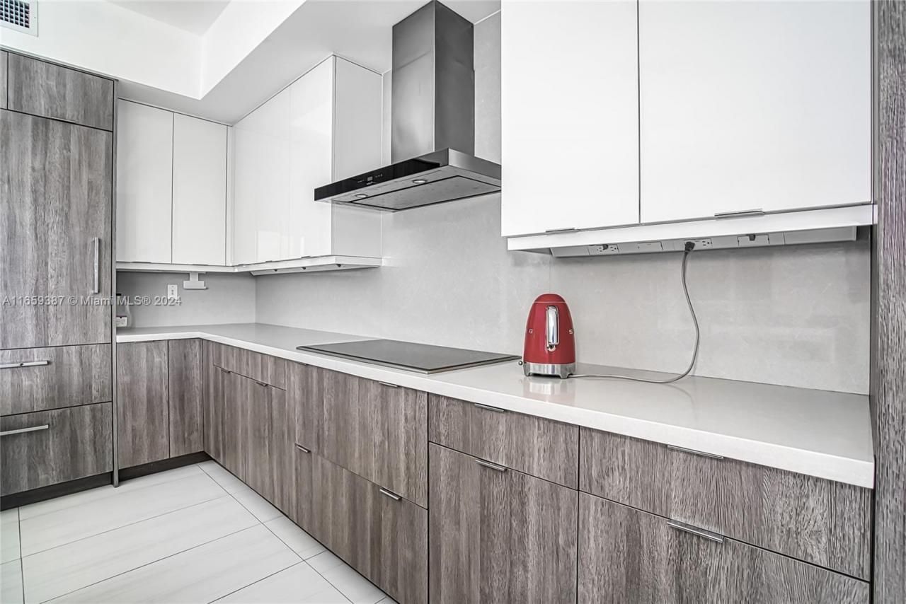 Please Call For Address, Unit 2N, Hollywood, FL 33019 Photo