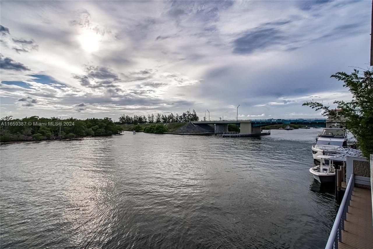 Please Call For Address, Unit 2N, Hollywood, FL 33019 Photo