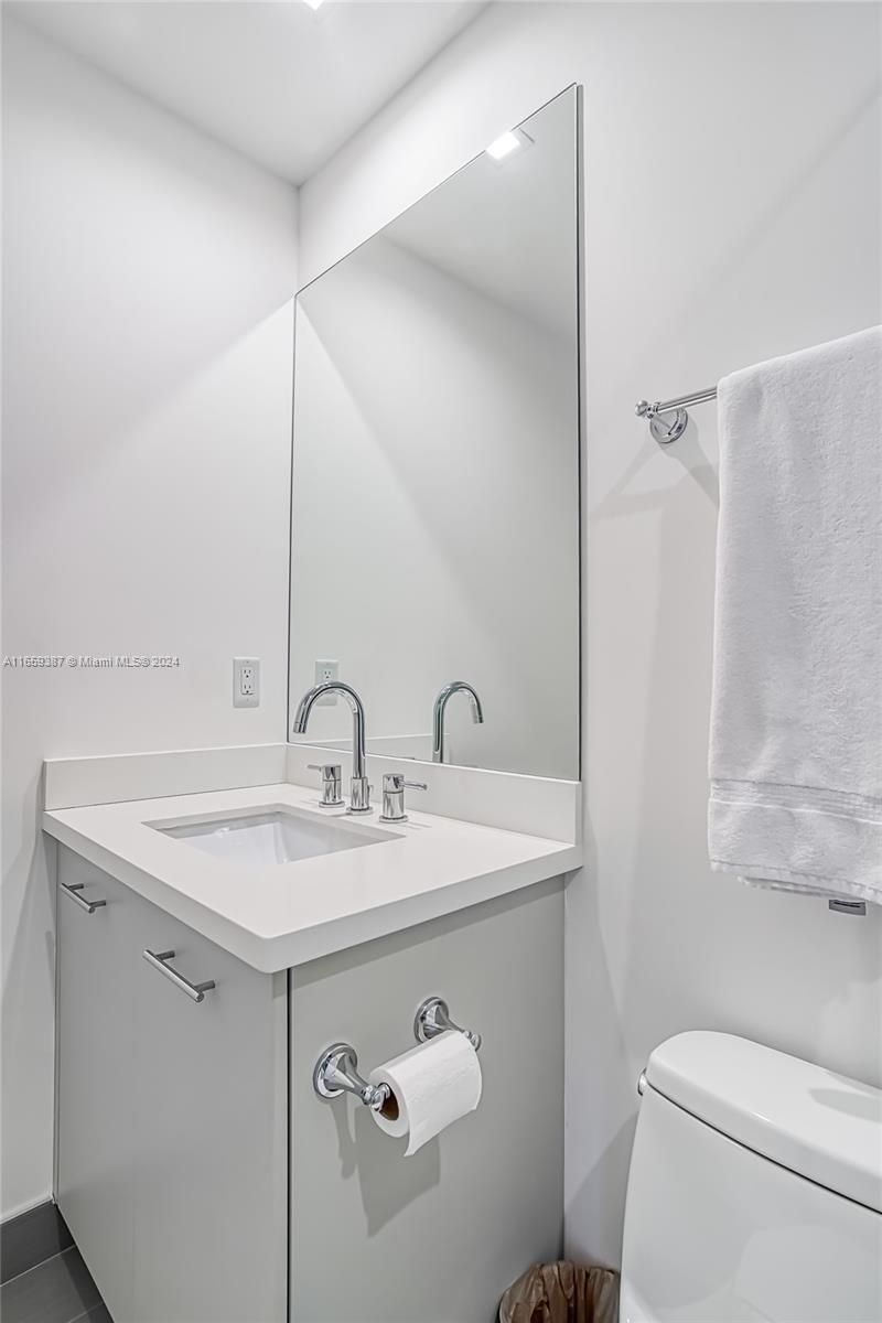 Please Call For Address, Unit 2N, Hollywood, FL 33019 Photo