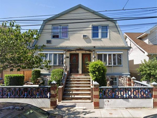 69-18 Gouverneur Avenue, Arverne, NY 11692