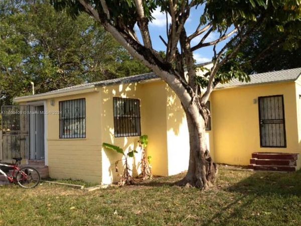 530 NW 53rd St, Miami, FL 33127