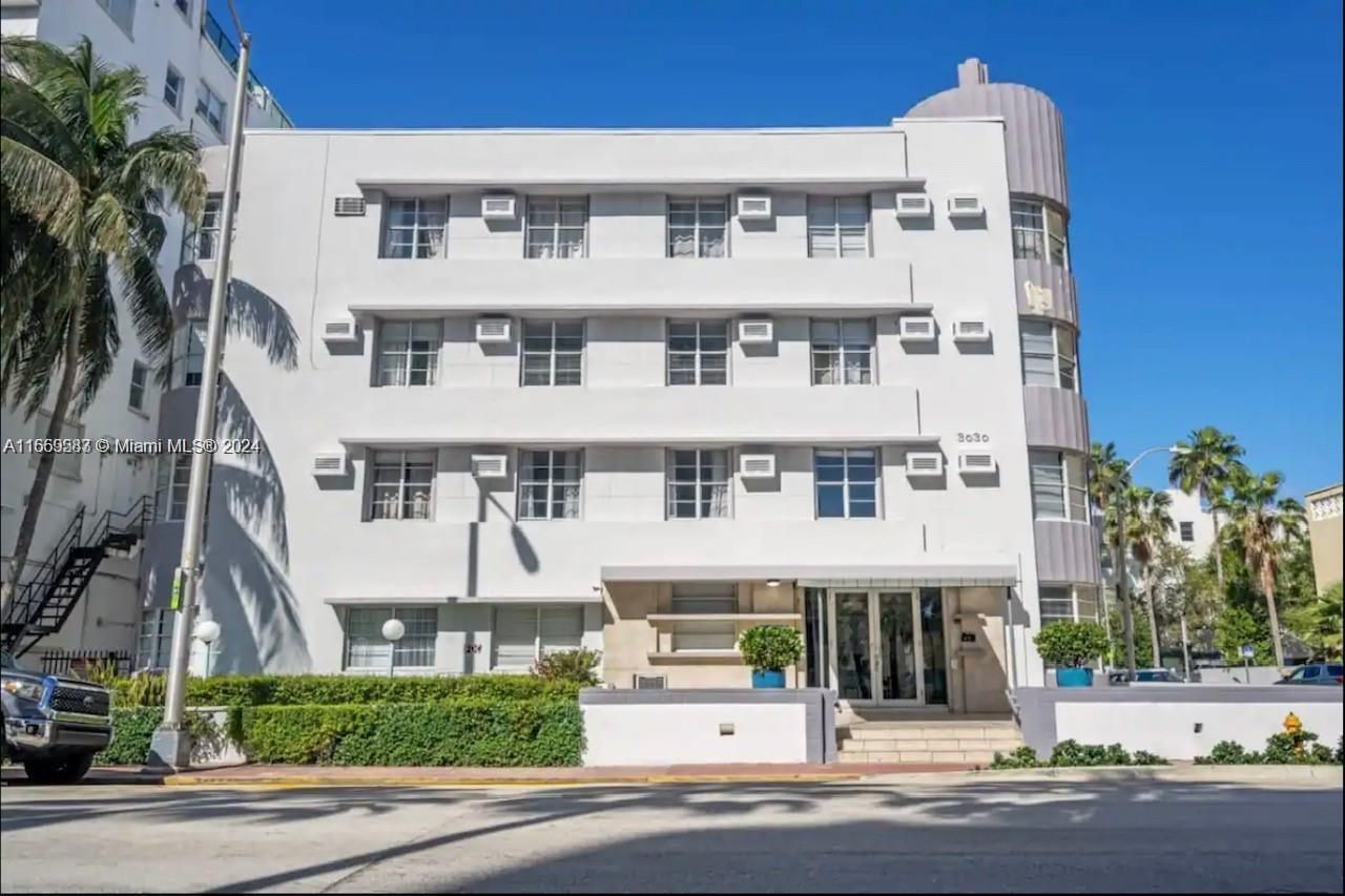 3030 Collins Ave, Unit 3E, Miami Beach, FL 33140 Photo