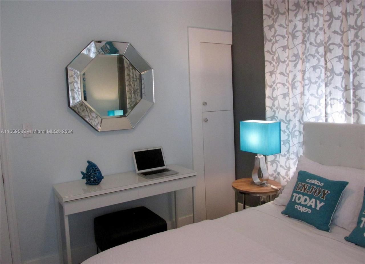 3030 Collins Ave, Unit 3E, Miami Beach, FL 33140 Photo