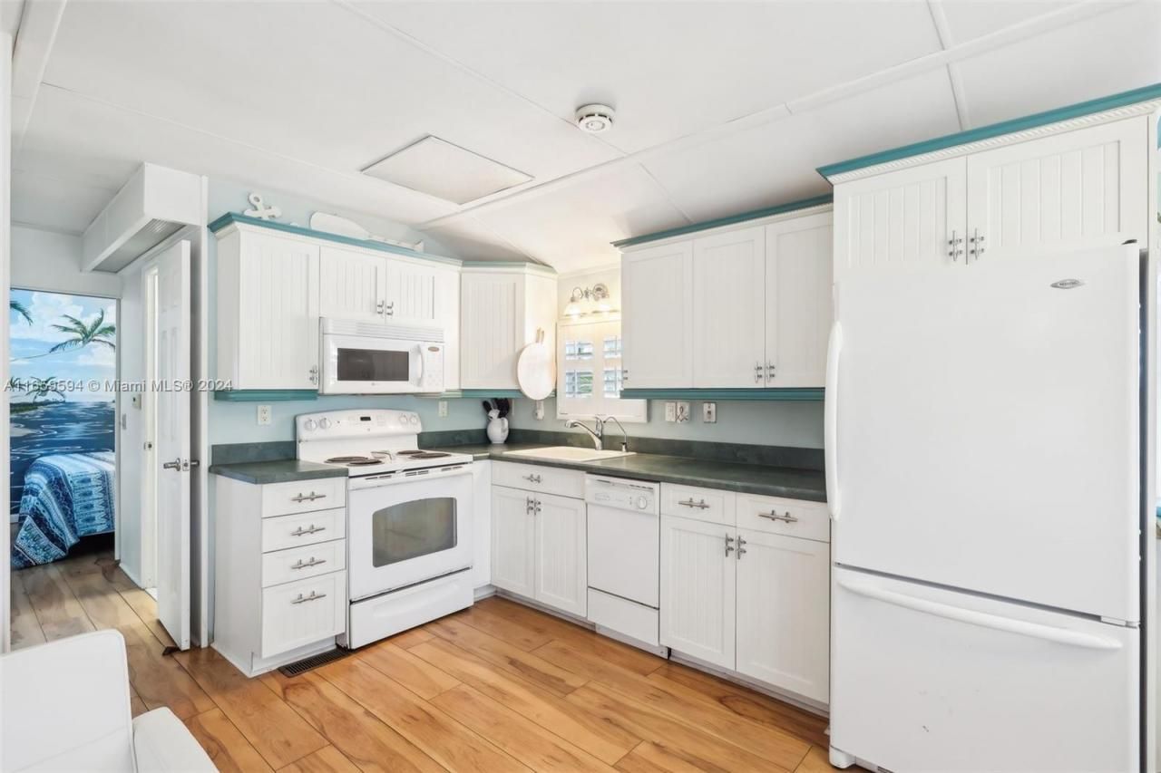 10851 S Ocean Dr #135, Jensen Beach, FL 34957 Photo