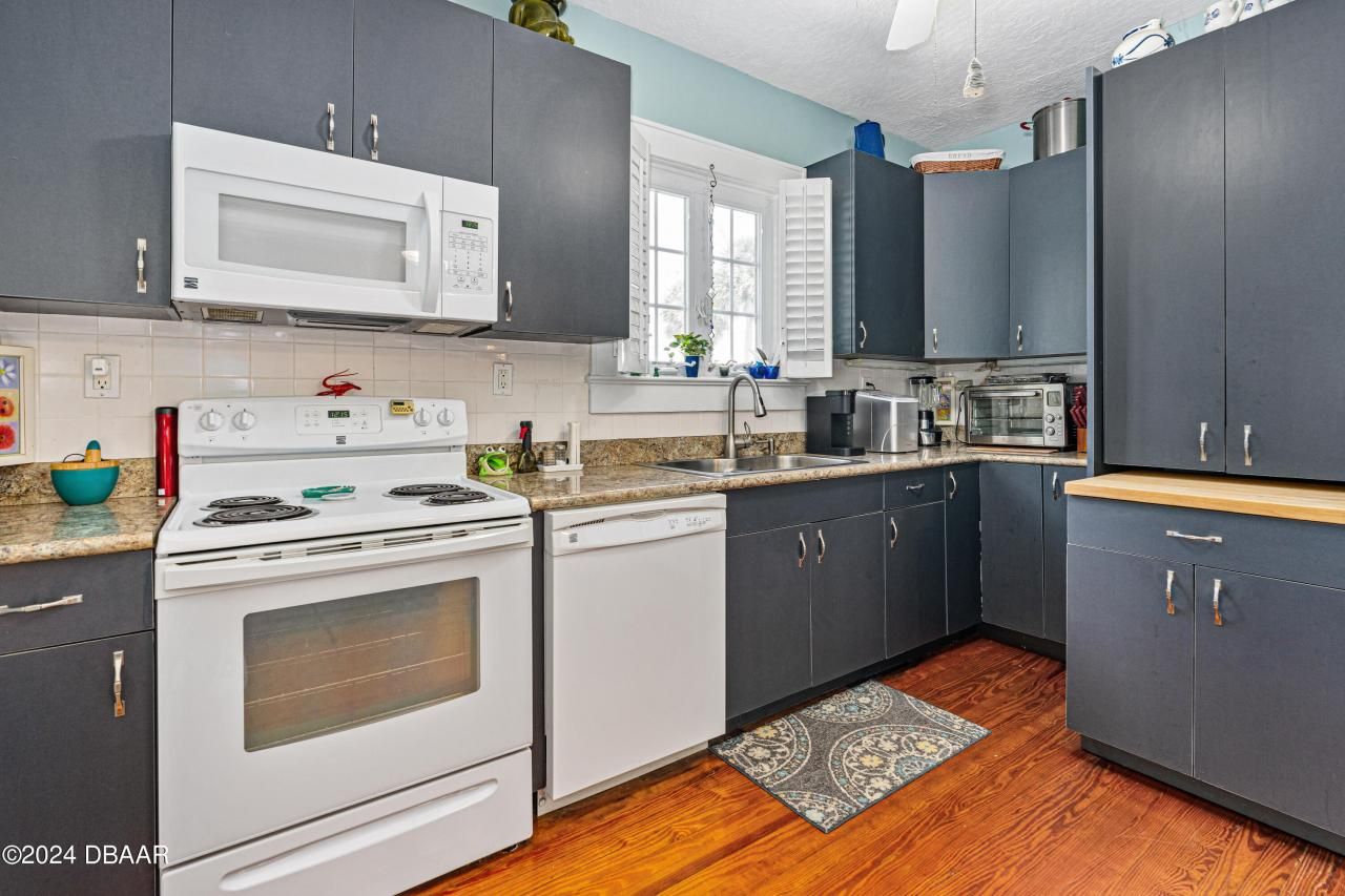 1206 S Riverside Drive, New Smyrna Beach, FL 32168 Photo