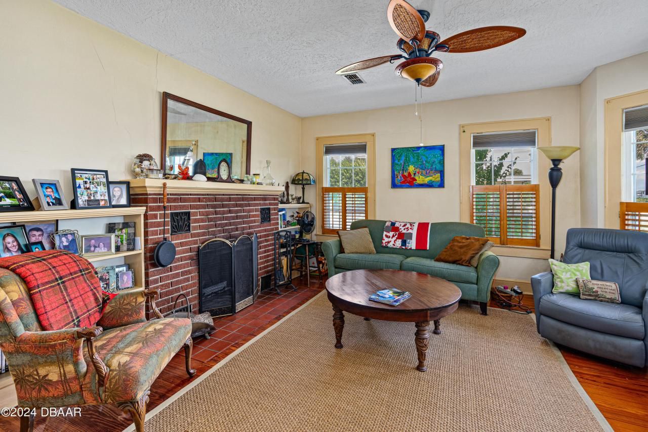 1206 S Riverside Drive, New Smyrna Beach, FL 32168 Photo