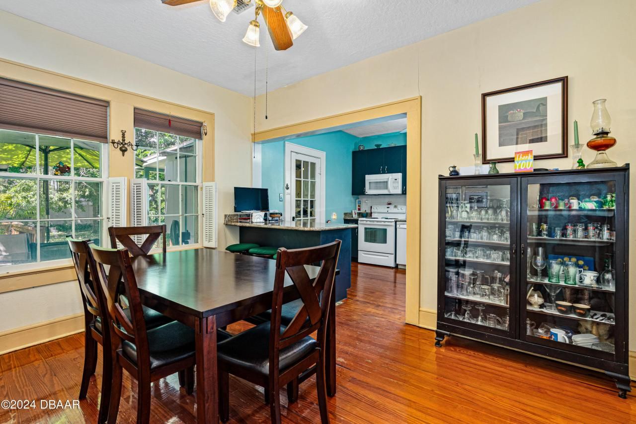 1206 S Riverside Drive, New Smyrna Beach, FL 32168 Photo